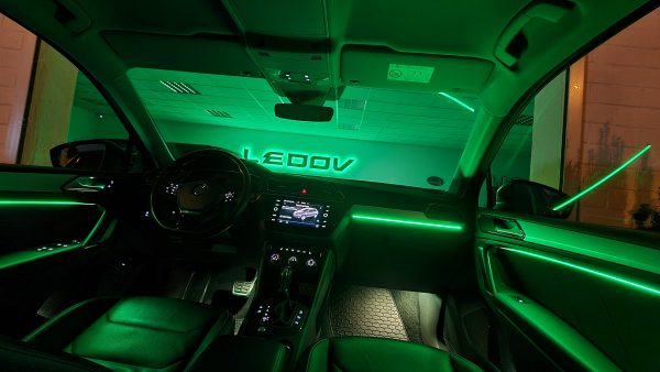 LED Ambientebeleuchtung im VW Tiguan mit Knopfsteuerung