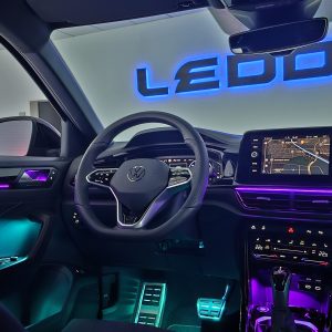 LED Ambientebeleuchtung im VW T-Roc – Innenraum nachgerüstet