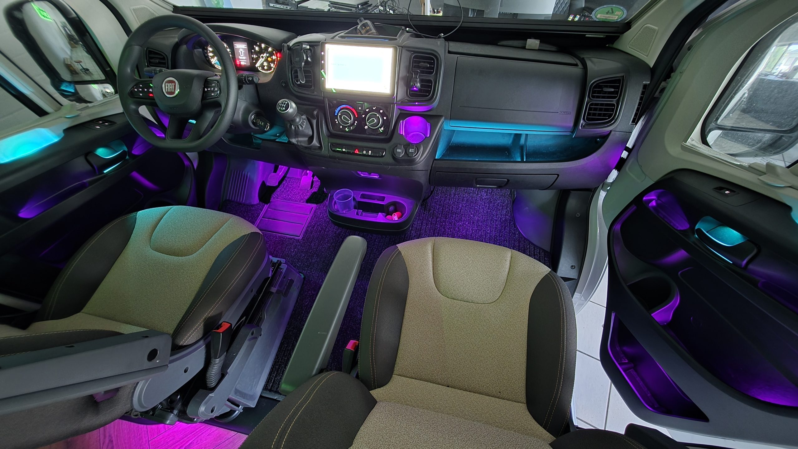 Fiat Ducato Camper Wohnmobil LED Ambientebeleuchtung inkl. Einbau1