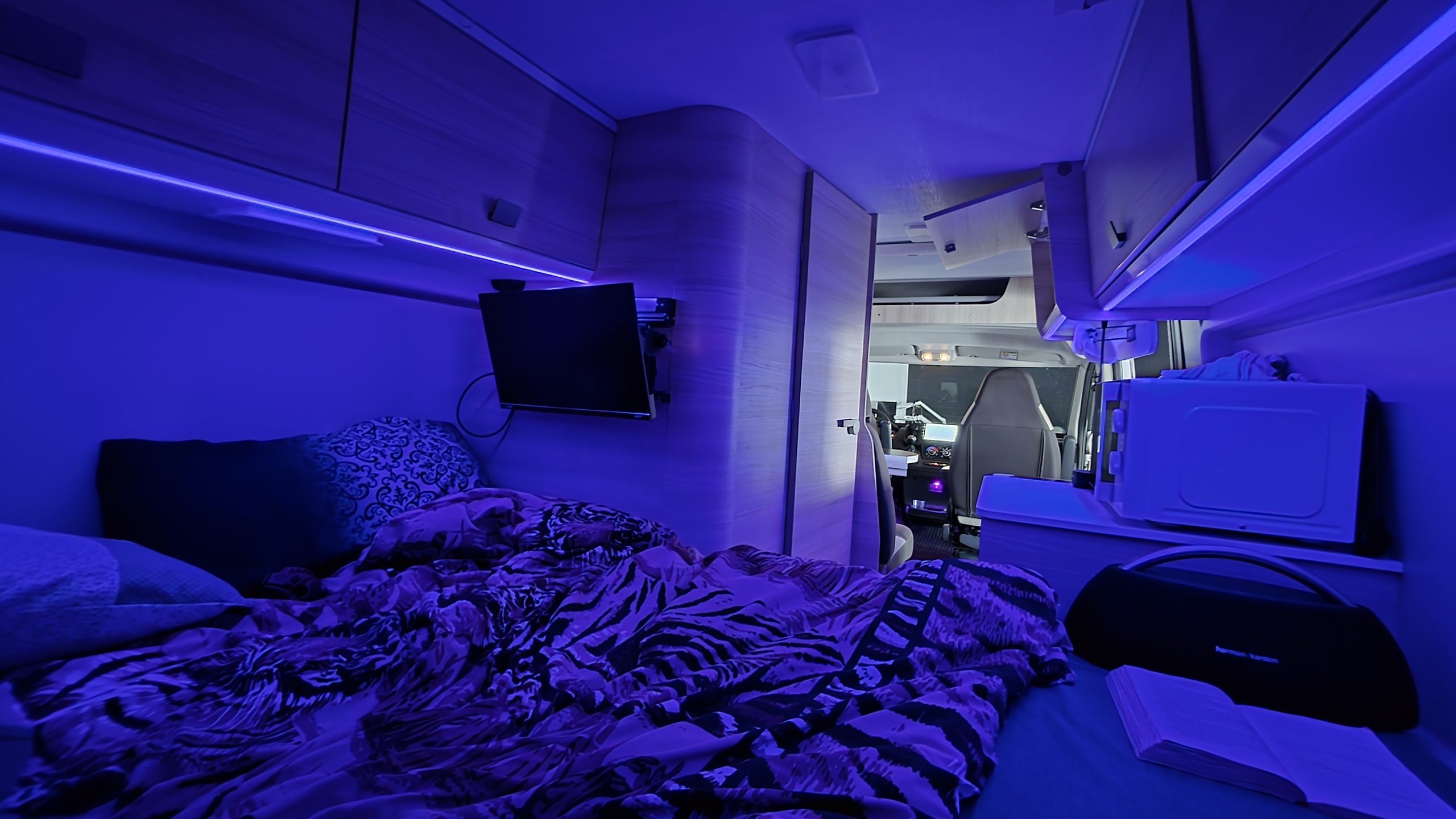 Fiat Ducato Camper Wohnmobil LED Ambientebeleuchtung inkl. Einbau2