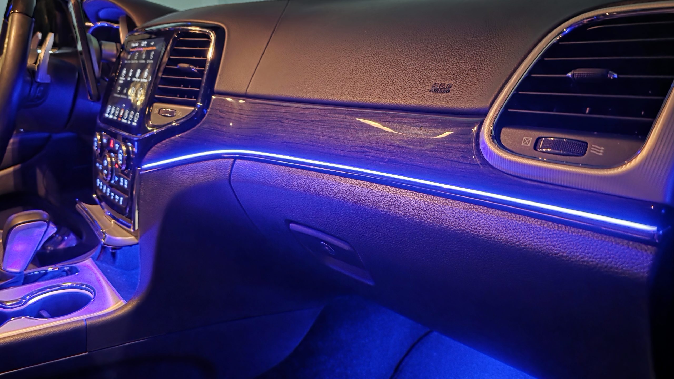 Jeep Grand Cherokee 2018 LED Ambientebeleuchtung – inkl. Einbau8