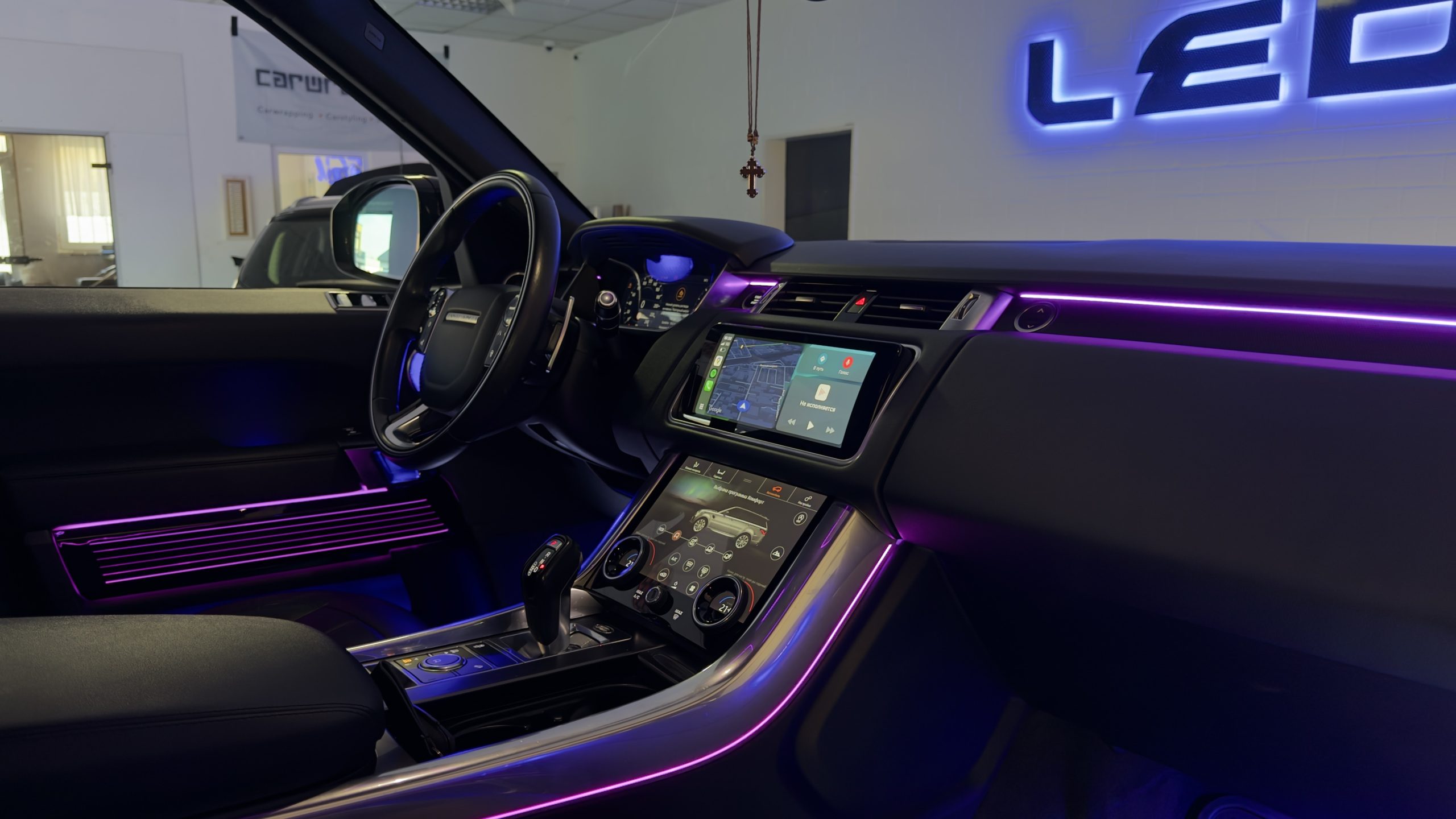 Range Rover Sport LED Ambientebeleuchtung inkl. Einbau4