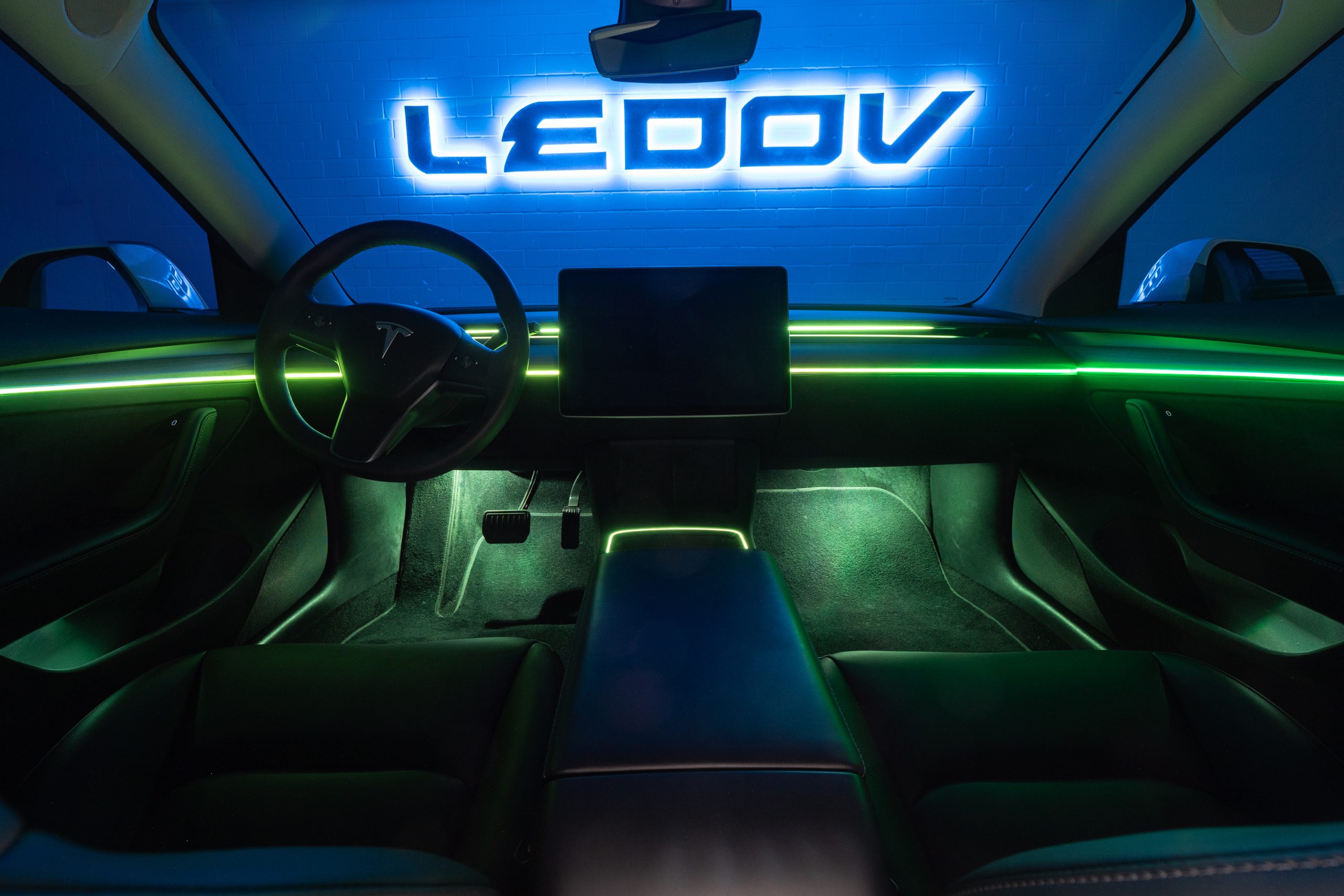 Tesla Model Y und Model 3 LED Ambientebeleuchtung inkl. Einbau31