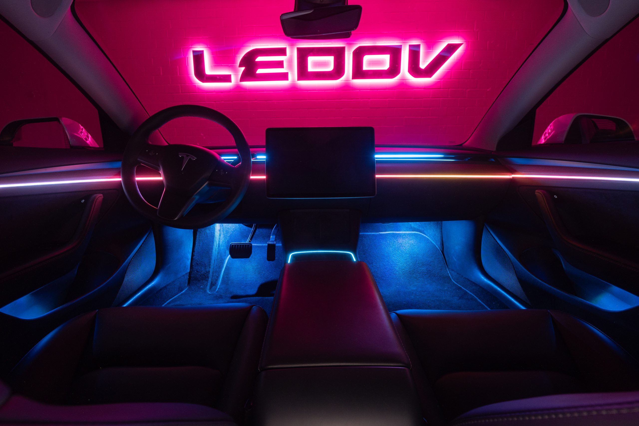 Tesla Model Y und Model 3 LED Ambientebeleuchtung inkl. Einbau34