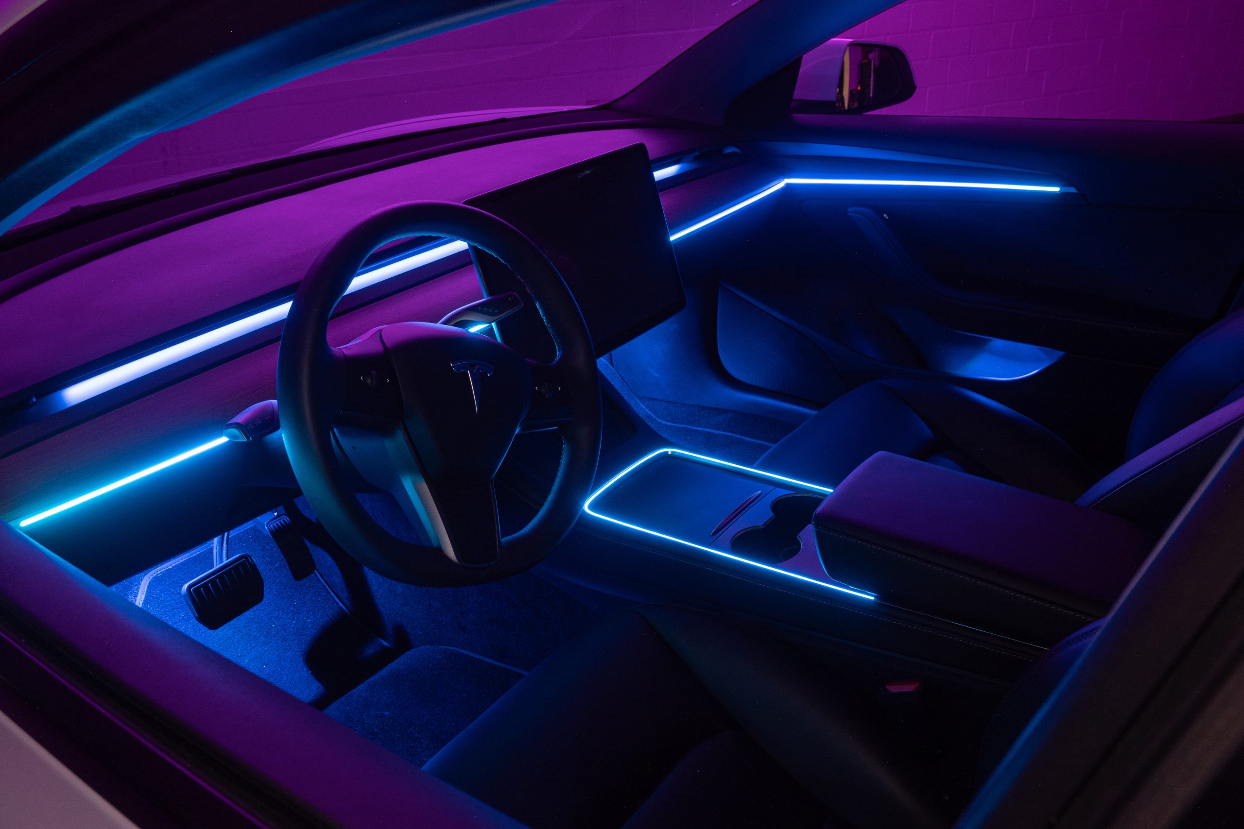 Tesla Model Y und Model 3 LED Ambientebeleuchtung inkl. Einbau4