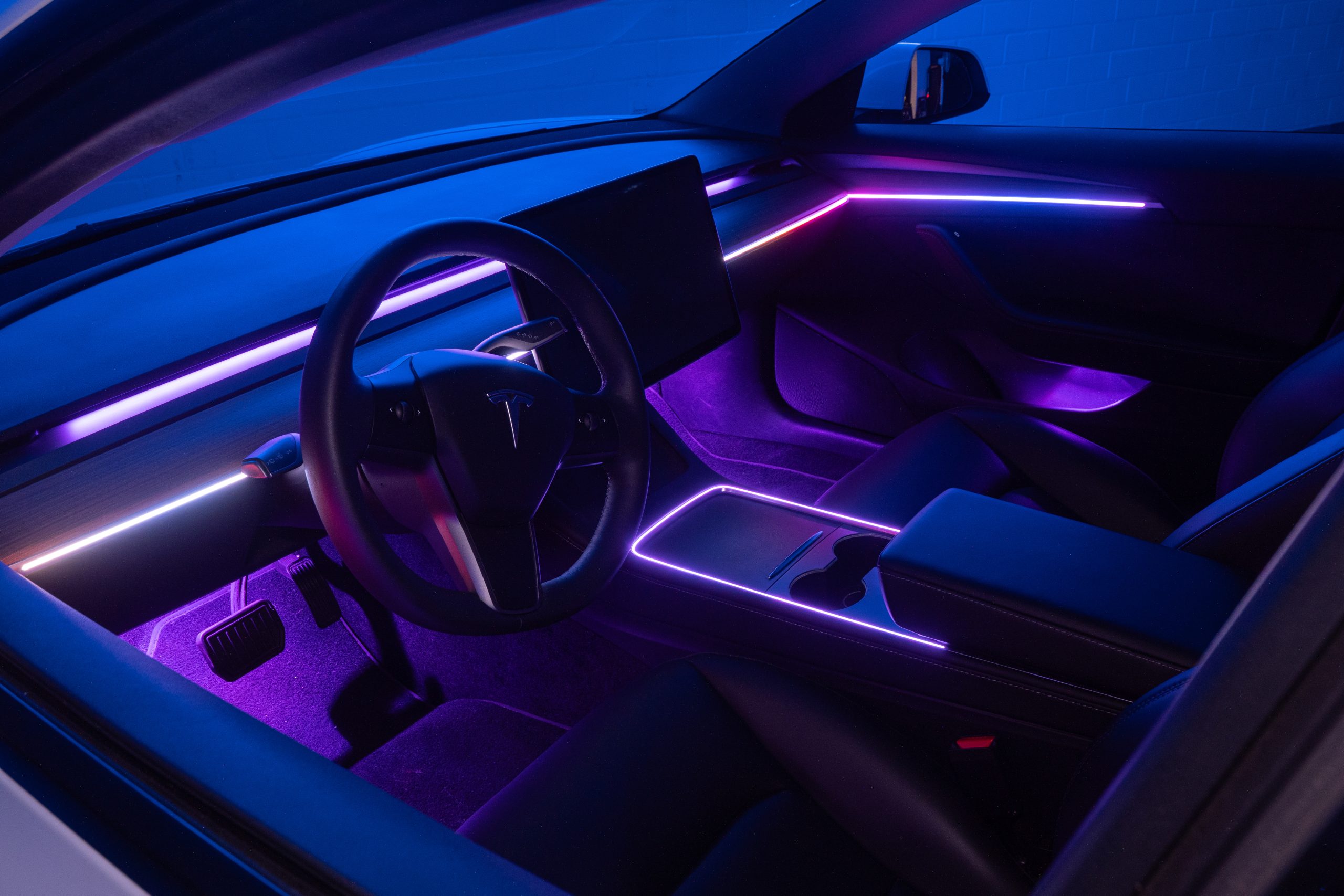 Tesla Model Y und Model 3 LED Ambientebeleuchtung inkl. Einbau8