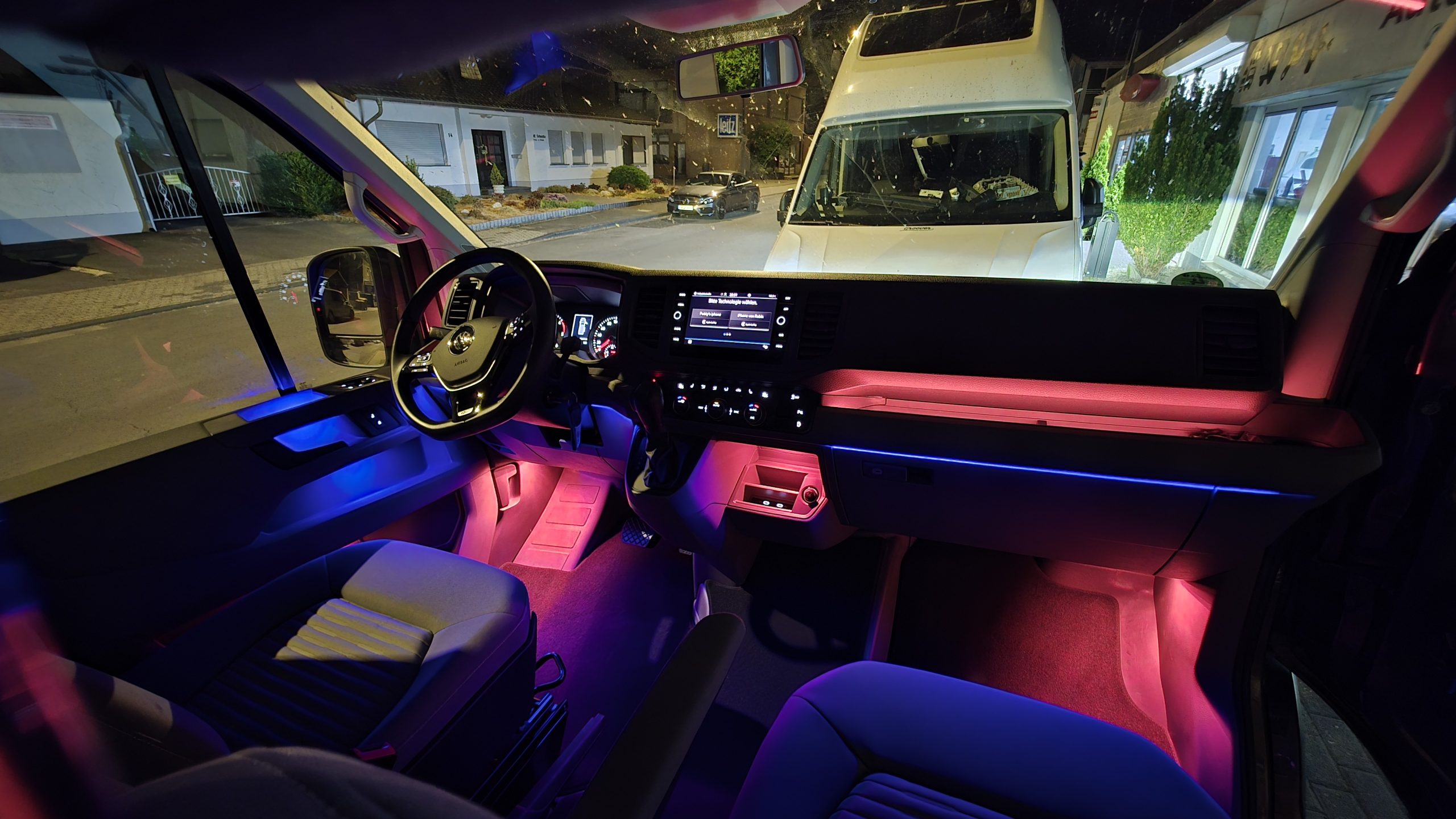 Volkswagen Crafter Wohnmobil Camper LED Ambientebeleuchtung2