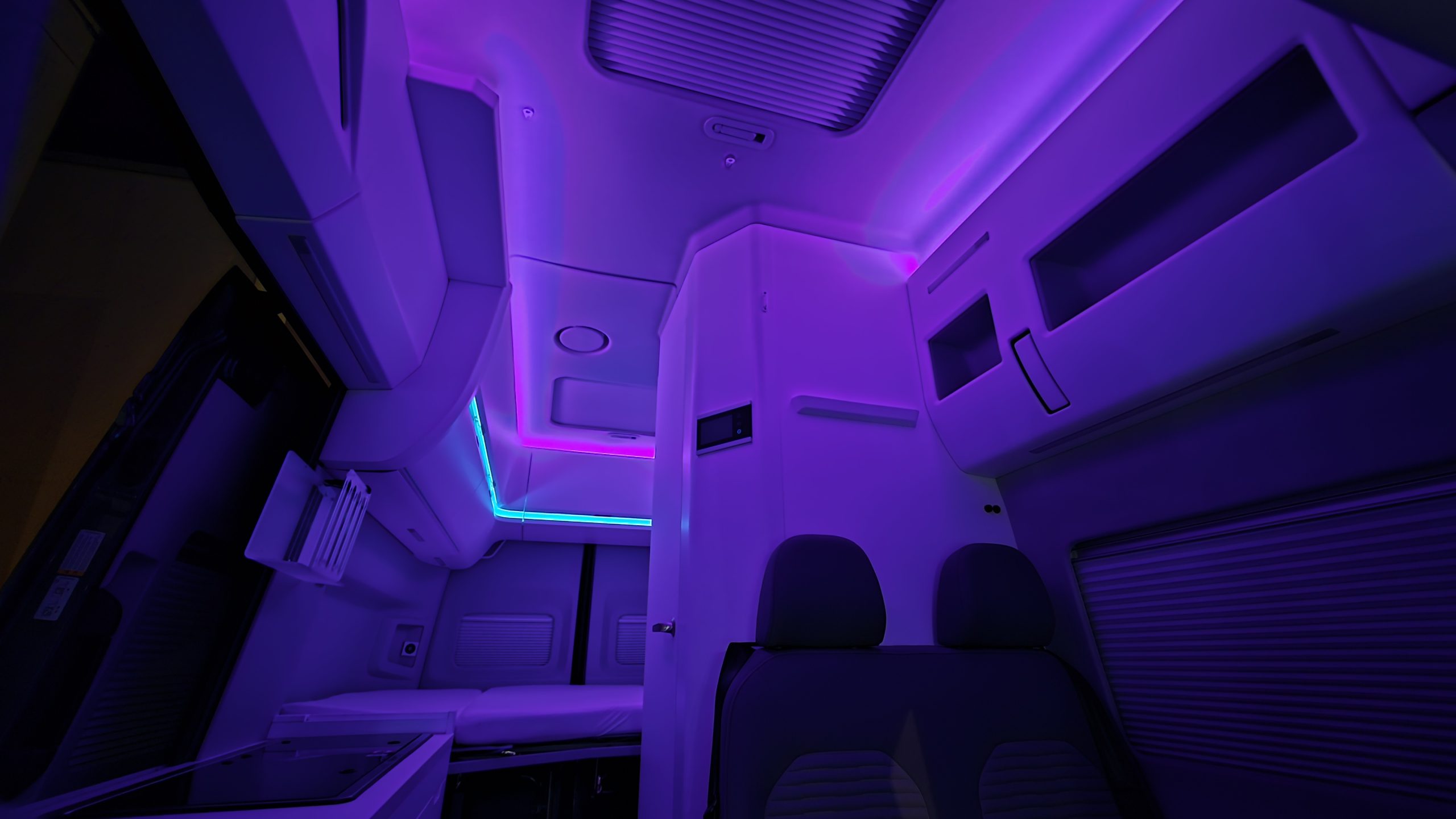 Volkswagen Crafter Wohnmobil Camper LED Ambientebeleuchtung5
